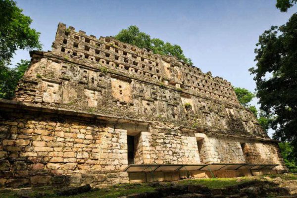 Yaxchilán Mayan Site