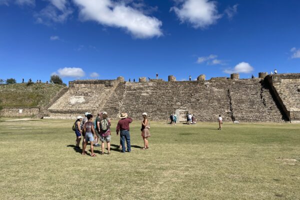 Guillermo INAH Guide, Monte Albán